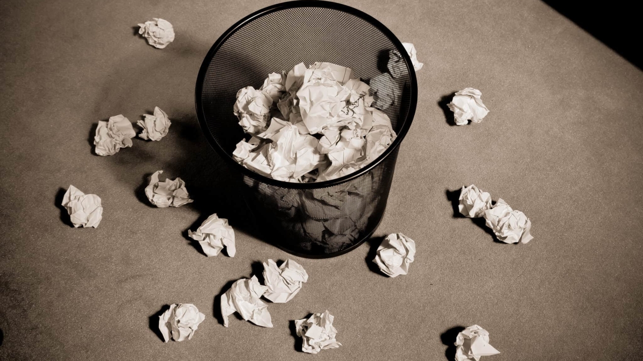 paper in garbage recycle